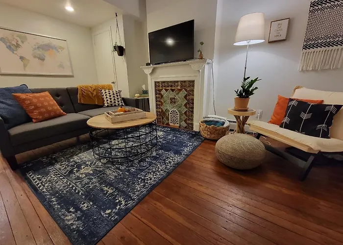 Accentuated Apartment In Manayunk