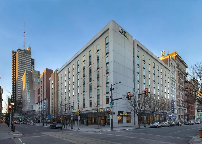 Jacuzzi hotel: Home2 Suites By Hilton Philadelphia Convention Center