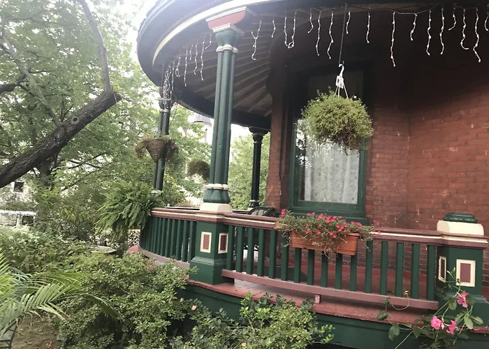 Bed and Breakfast Gables Bed And Breakfast Philadelphia