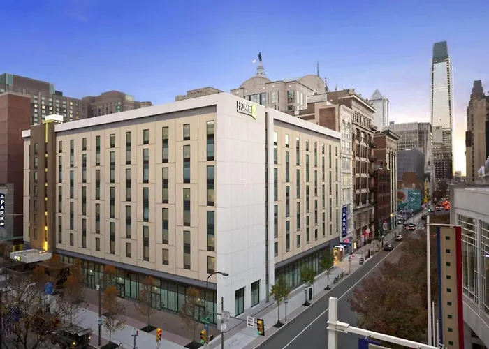 Jacuzzi hotel: Home2 Suites By Hilton Philadelphia Convention Center